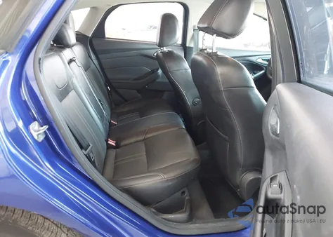 2014 Ford Focus Se z USA, uszkodzony, nr VIN 1FADP3K26EL333585